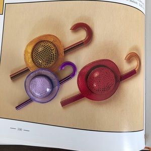 Firm Original vintage Lea Stein Paris hat and cane pin. Excellent condition